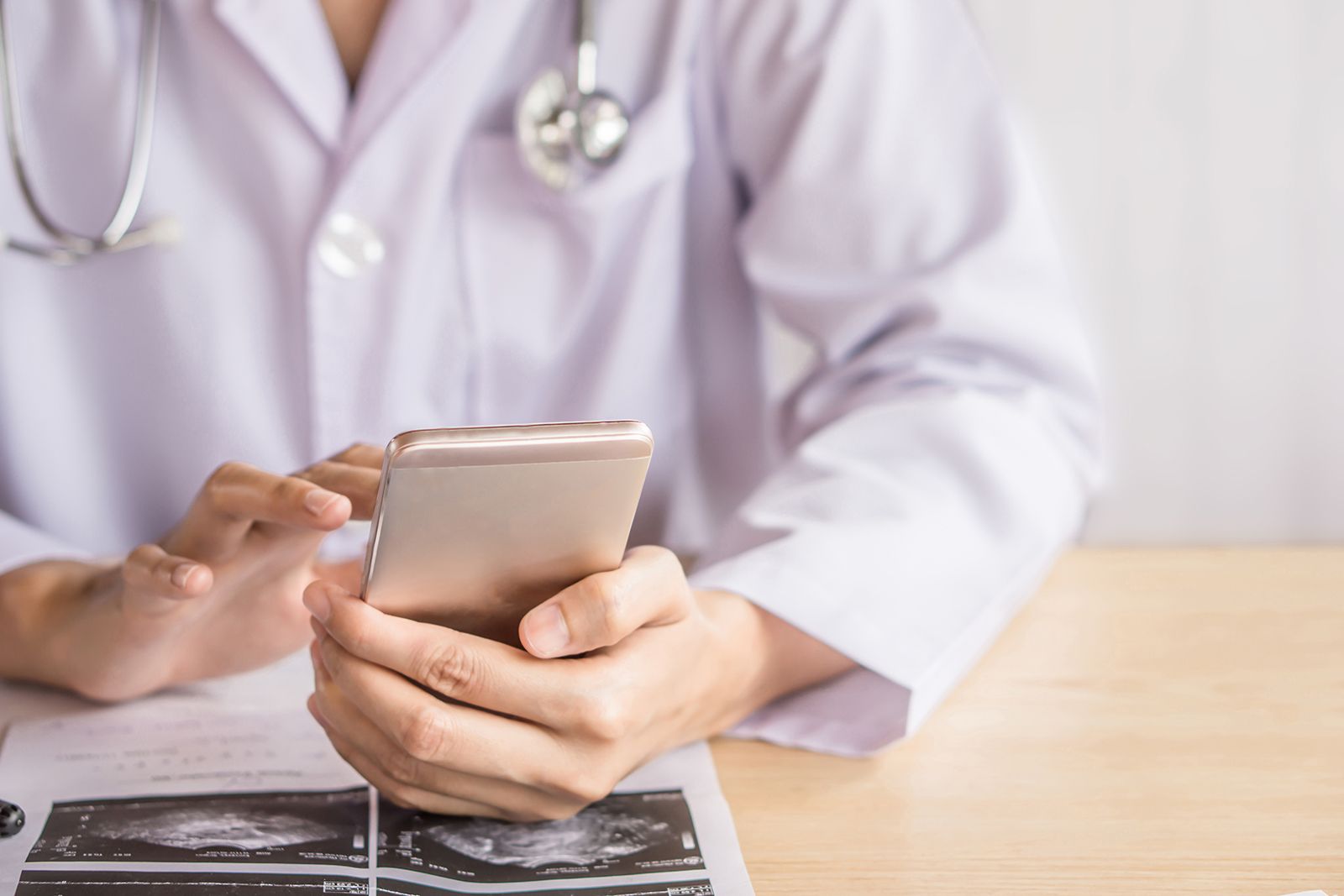 What are the best HIPAA compliant telehealth apps for virtual doctor visits?