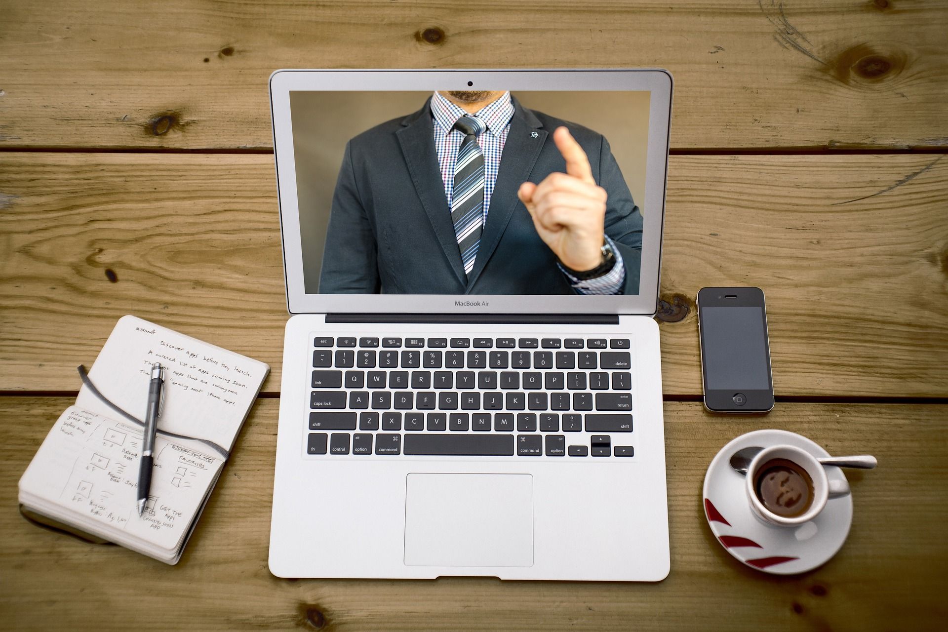 10 Video Conferencing Etiquette Rules to Pay Attention to