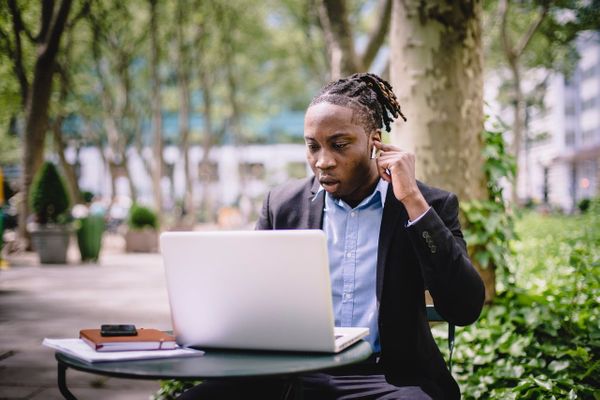 10 Tips for Holding an Outdoor Virtual Meeting